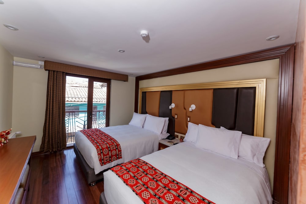 Superior Quadruple Room photo 2
