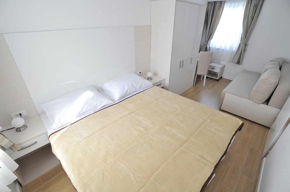 Apartment, 1 Bedroom, Terrace photo 3