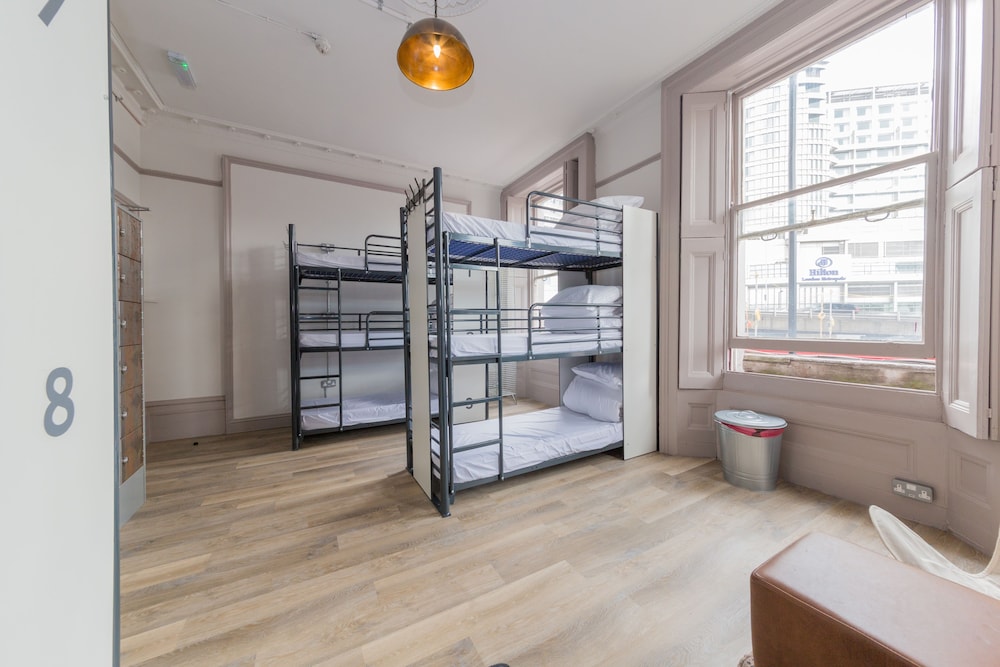 Private 9 Bedded Room photo 3