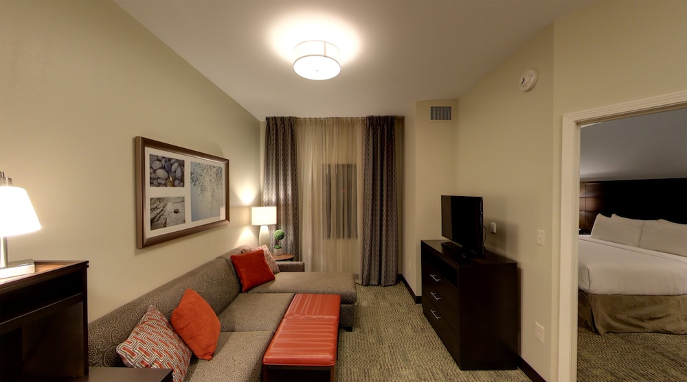 Suite, 1 Queen Bed photo 2
