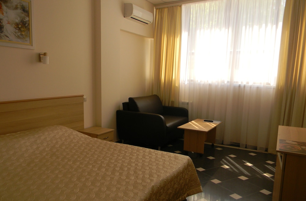 Comfort Twin Room (with Extra Bed) photo 3
