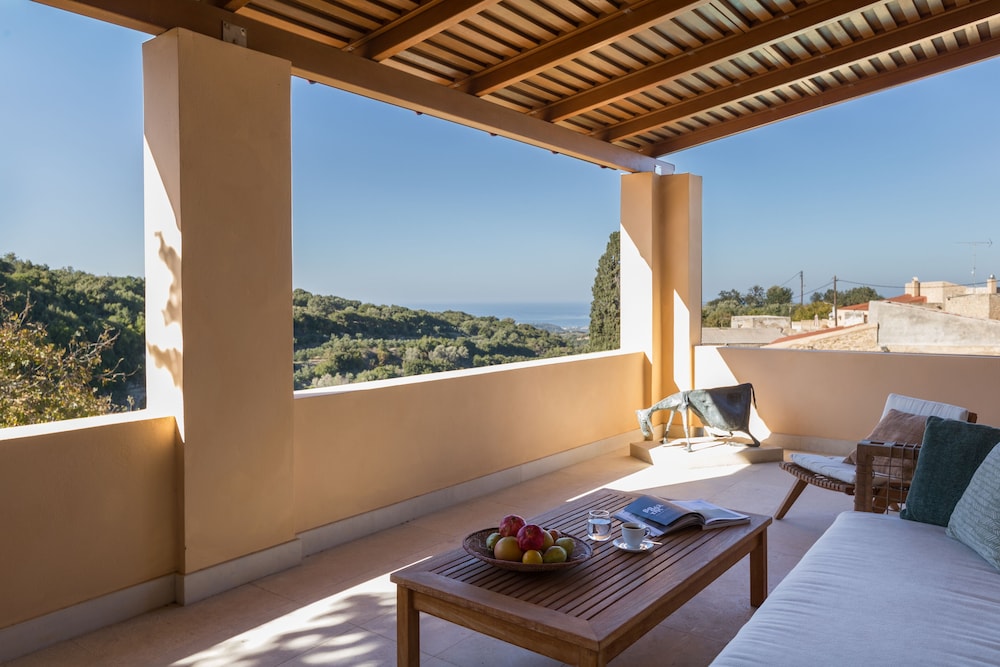Executive Suite (Selini)