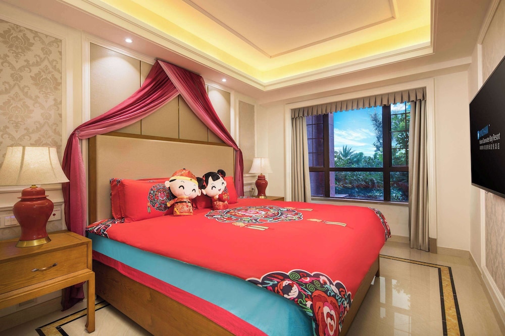 Honeymoon Suite, 1 King Bed, Poolside