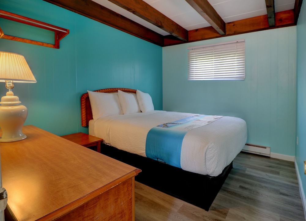 Family Studio Suite, 2 Bedrooms photo 2
