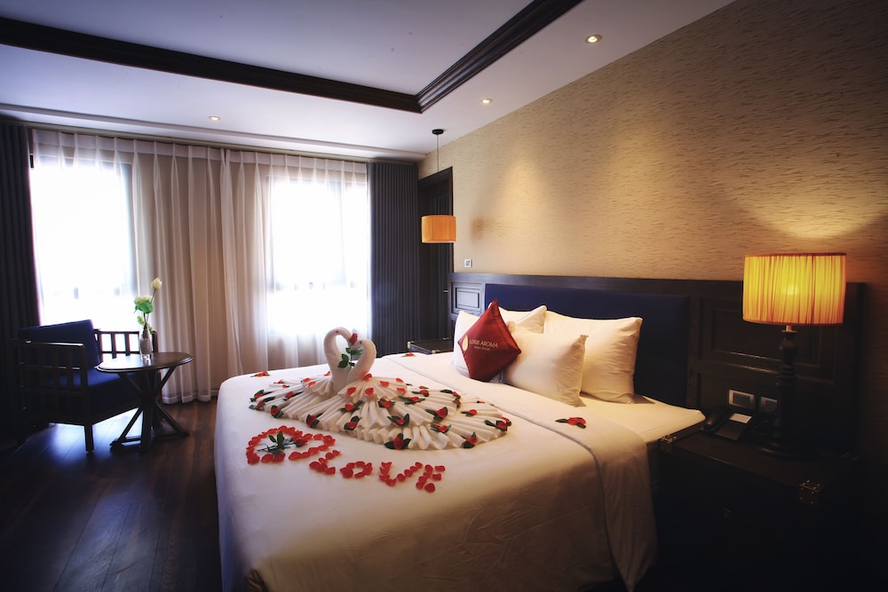 Deluxe Double Room, City View - Photo 9