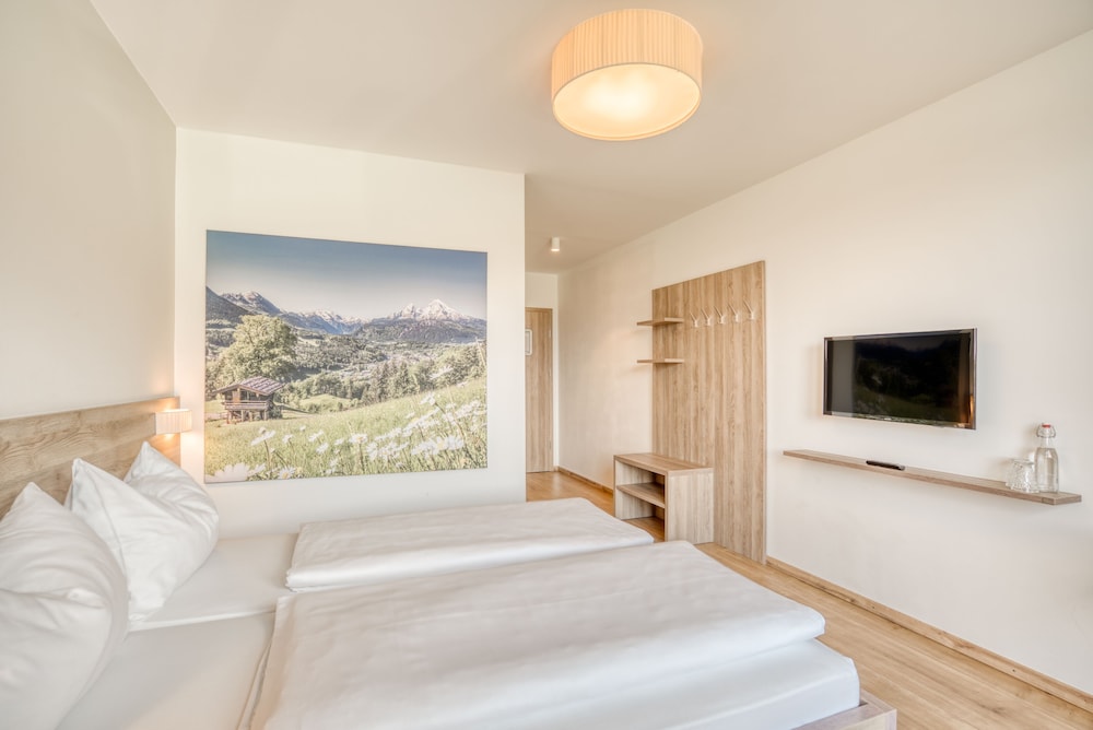 Standard Double Room, 2 Twin Beds, Accessible, Balcony photo 3