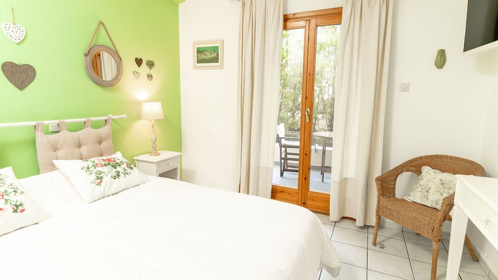 Standard Room photo 2