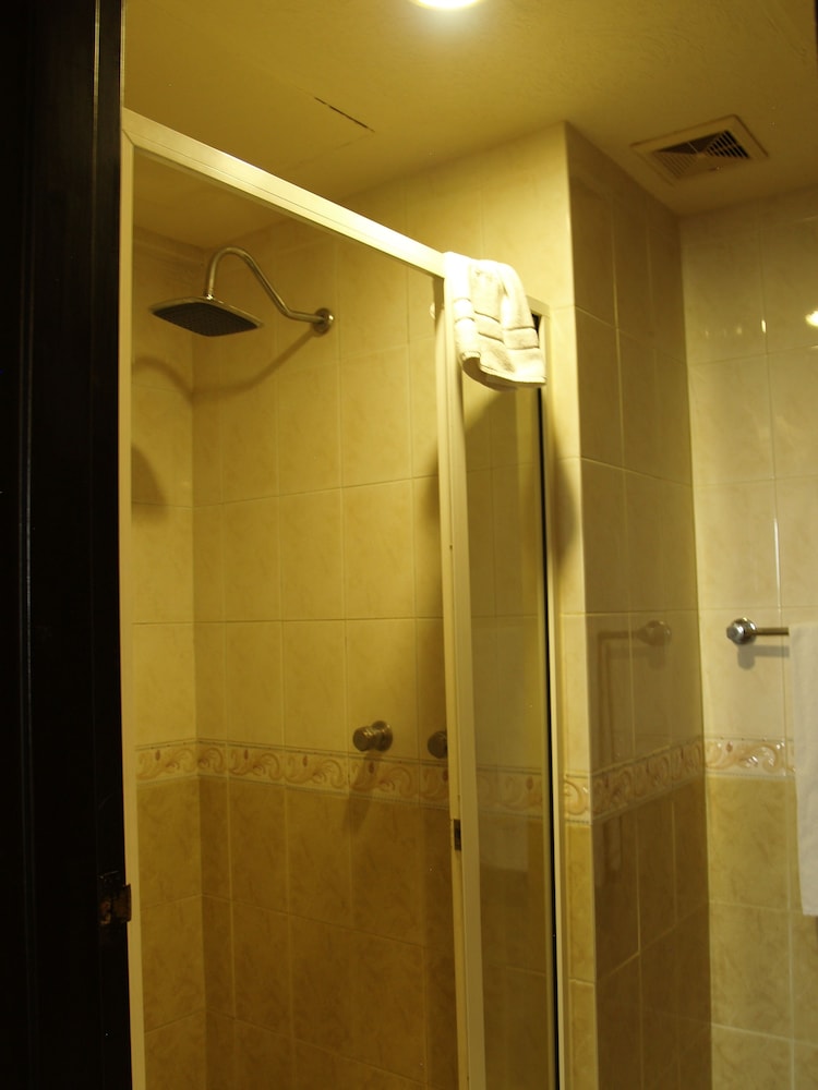 Standard Double Room - Photo 4