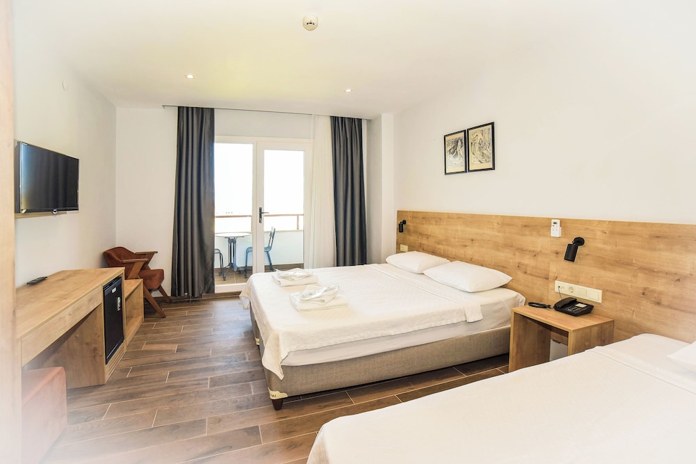 Standard Quadruple Room photo 2