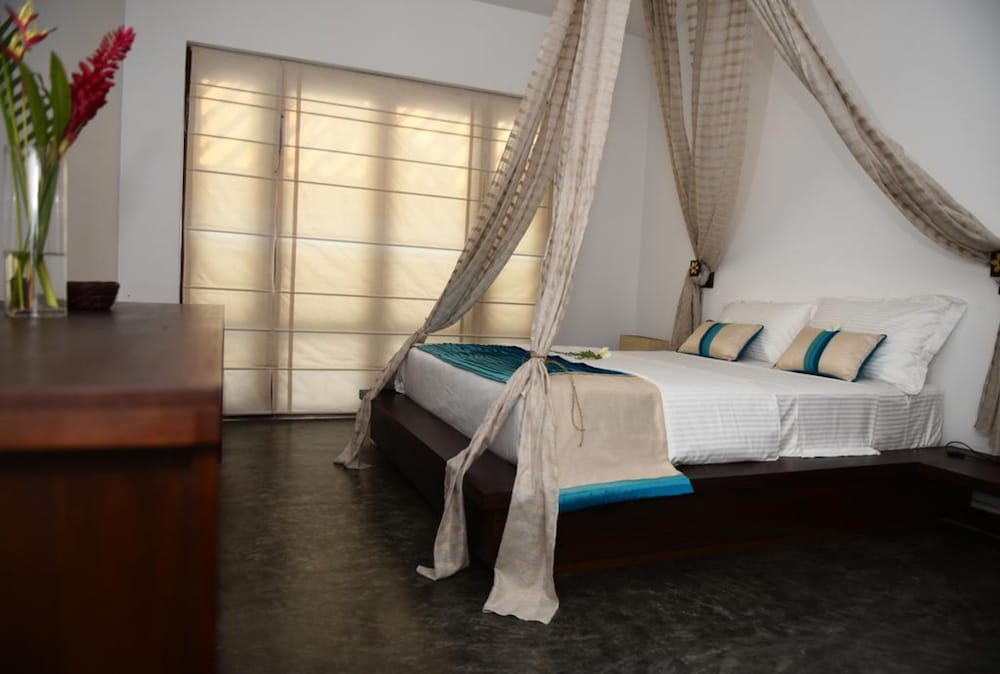 Villa photo 2
