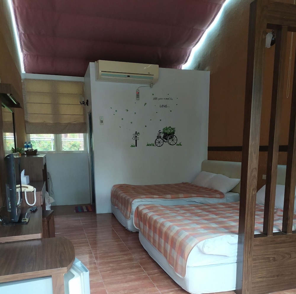 Standard Quadruple Room, Garden View