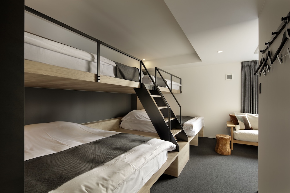 Family Room (Ensuite Bathroom, 2 bunk beds + 1 sofa bed) photo 1