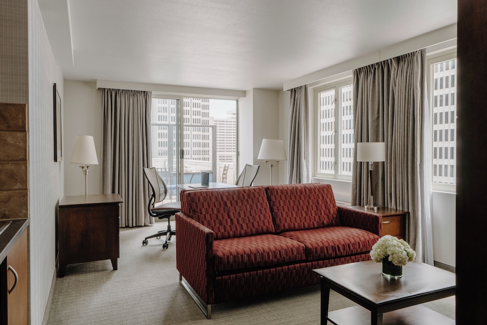 Suite, 1 Queen Bed, Kitchenette (with Terrace) - Photo 4