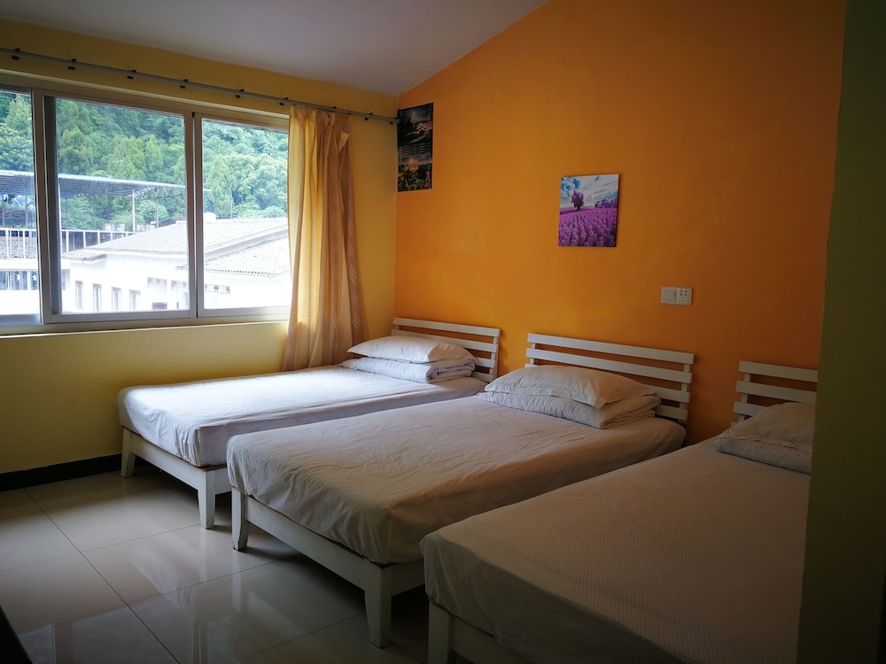 Standard Triple Room photo 2
