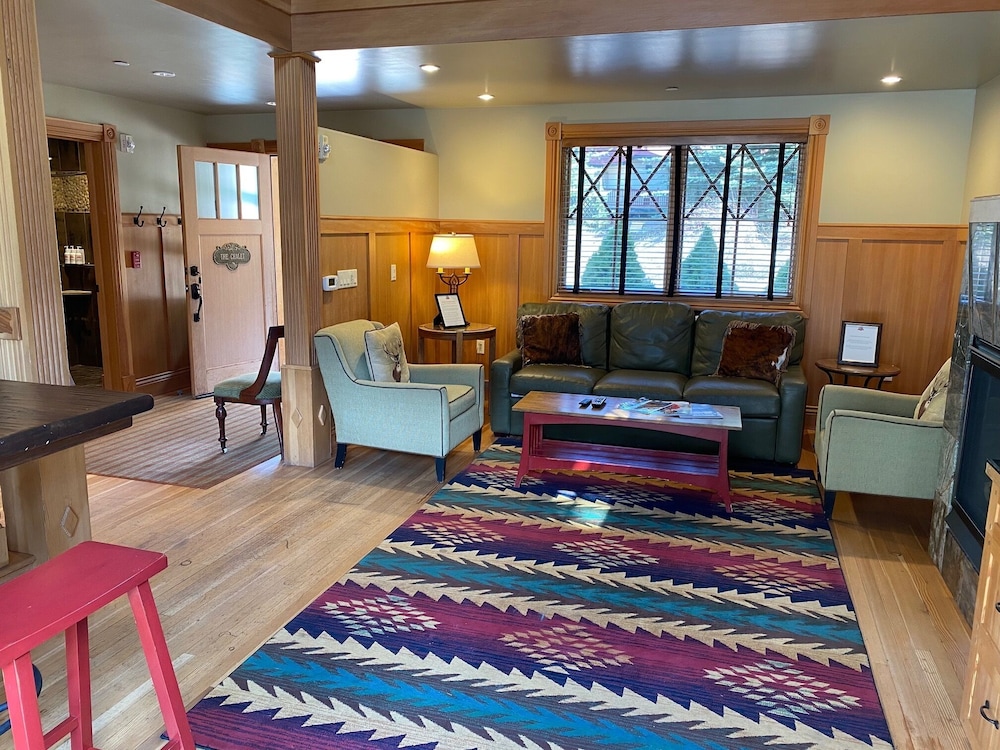 Superior Chalet photo 1