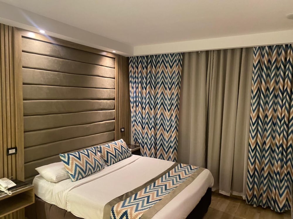 Suite photo 1