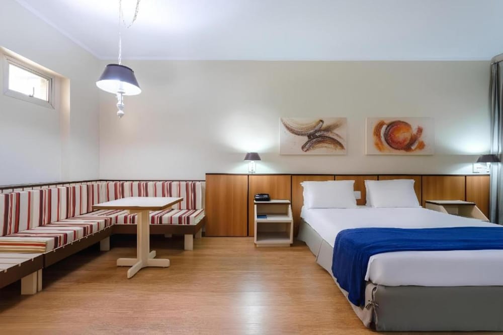 Standard Double Room - Photo 1