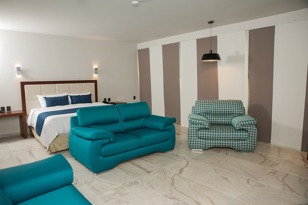 Executive Room, Multiple Bedrooms, Balcony, Pool View photo 3