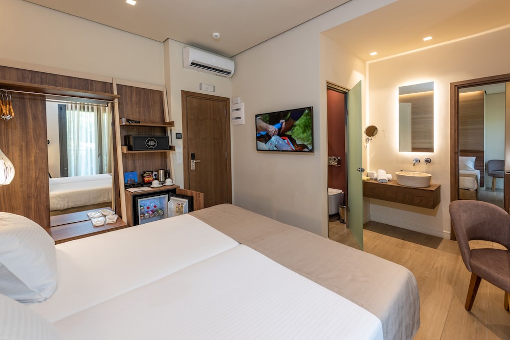 Superior Connecting Rooms with Balcony and City View