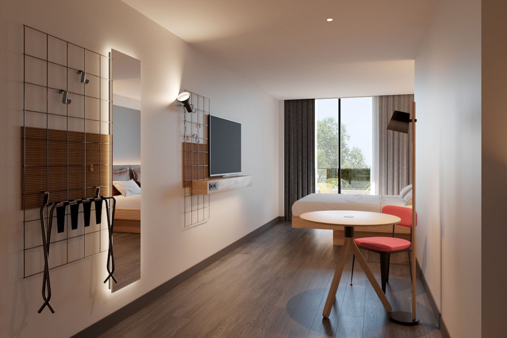 Room, 1 Queen Bed, Balcony