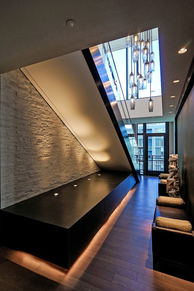 Suite, 1 Twin Bed, Non Smoking (Constellation)