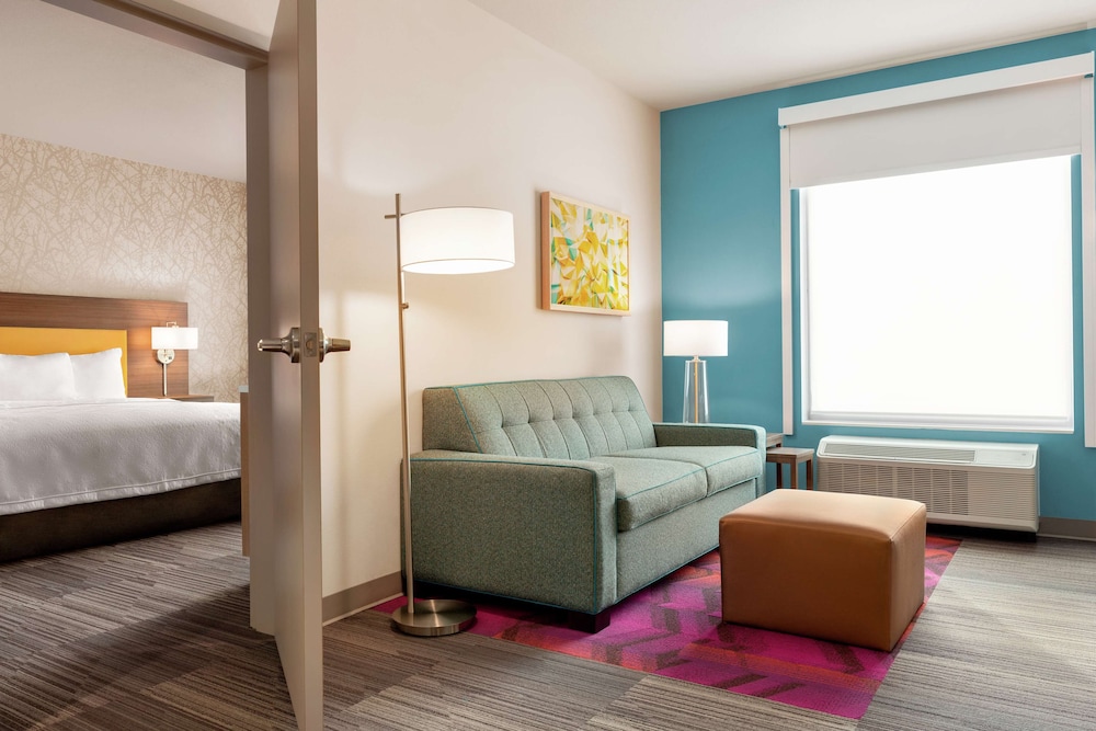 ADA Accessible Suite, 1 King Bed, Accessible (Hearing) - Photo 5