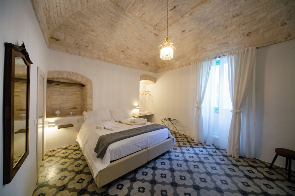 Standard Double or Twin Room, Courtyard View