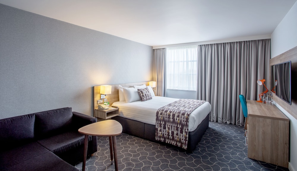 Premium Room, 1 King Bed (Canal View)