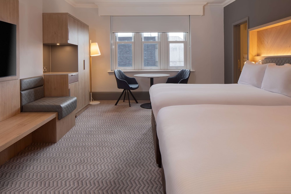 Room, 2 Double Beds - Photo 4