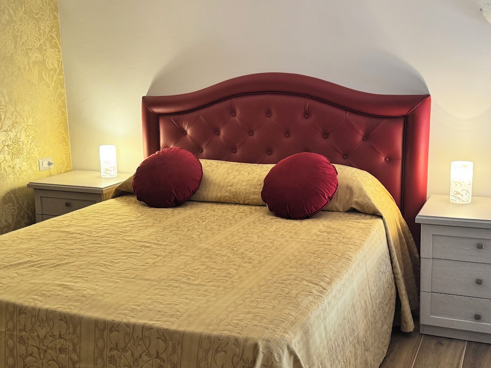 Deluxe Studio Suite