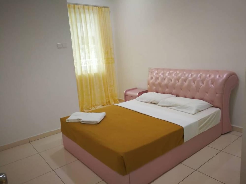 House, 4 Bedrooms photo 3