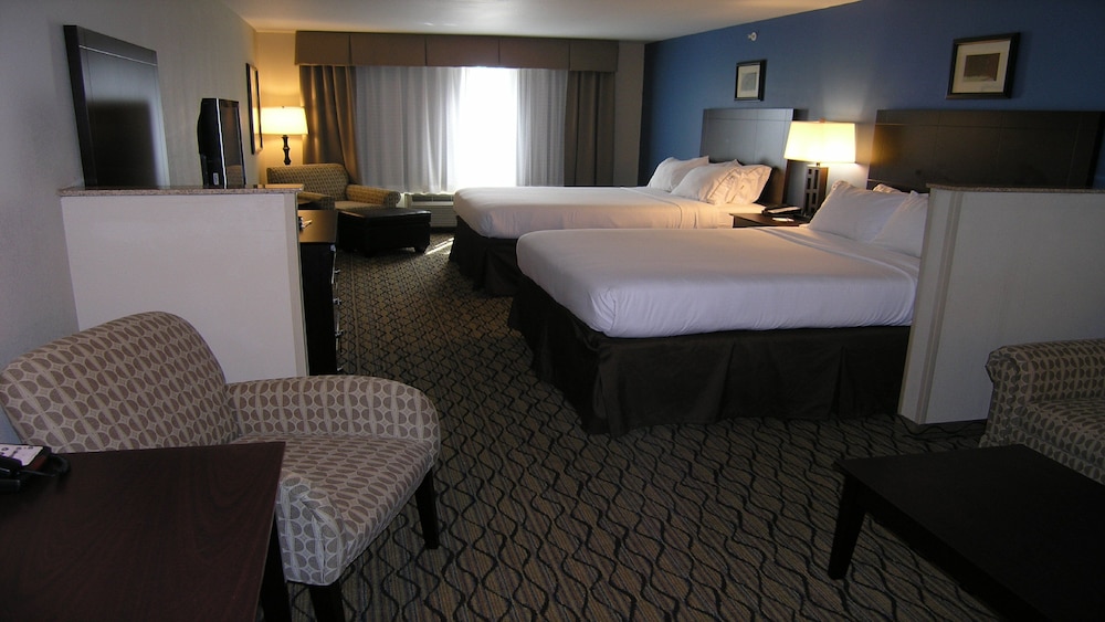Suite, Multiple Beds - Photo 1