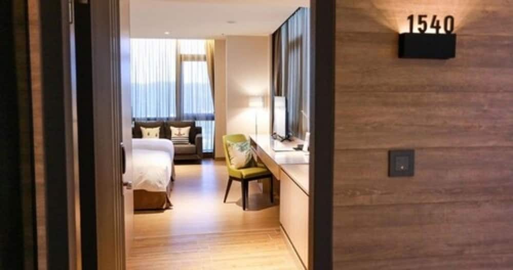 Standard Double Room, City View photo 2