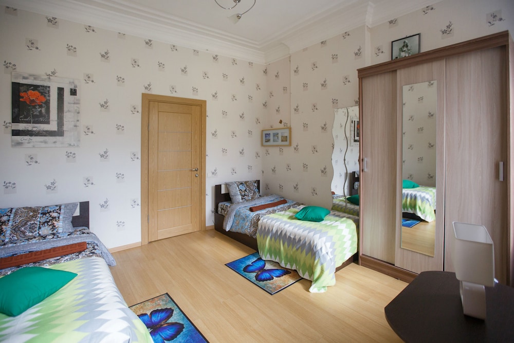 Standard Twin Room, Shared Bathroom photo 2