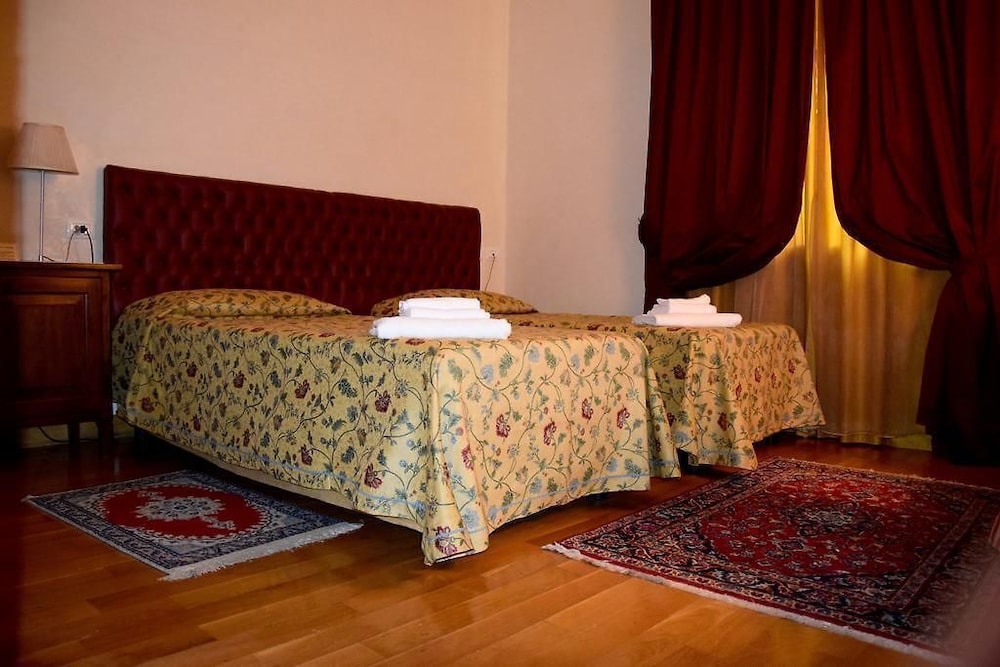 Double or Twin Room, Hill View photo 3