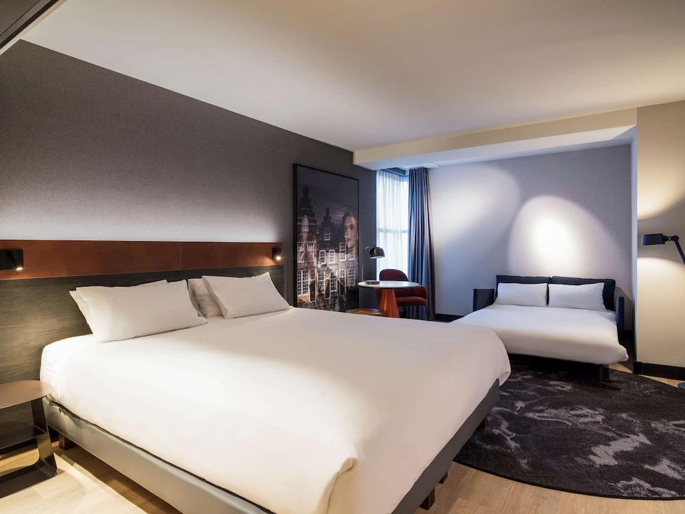 Quadruple Room, 1 Double Bed with Sofa bed (Privilege) photo 1