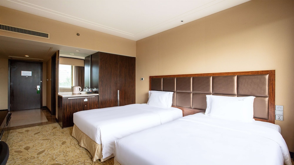 Standard Room, 2 Twin Beds, Corner