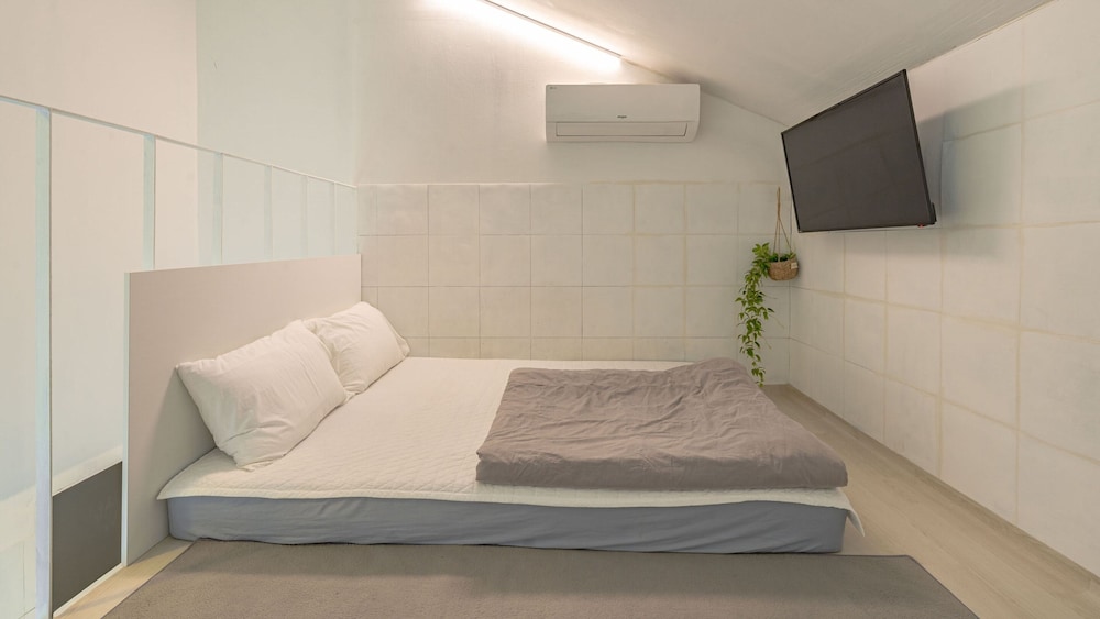 Basic Room, 1 Bedroom (G6) - Photo 1