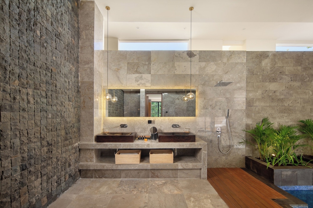 Grand One Bedroom Private Pool Villa - Photo 5