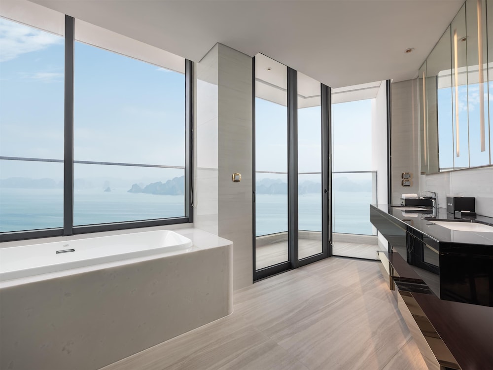 Family Room, Bay View - Photo 4
