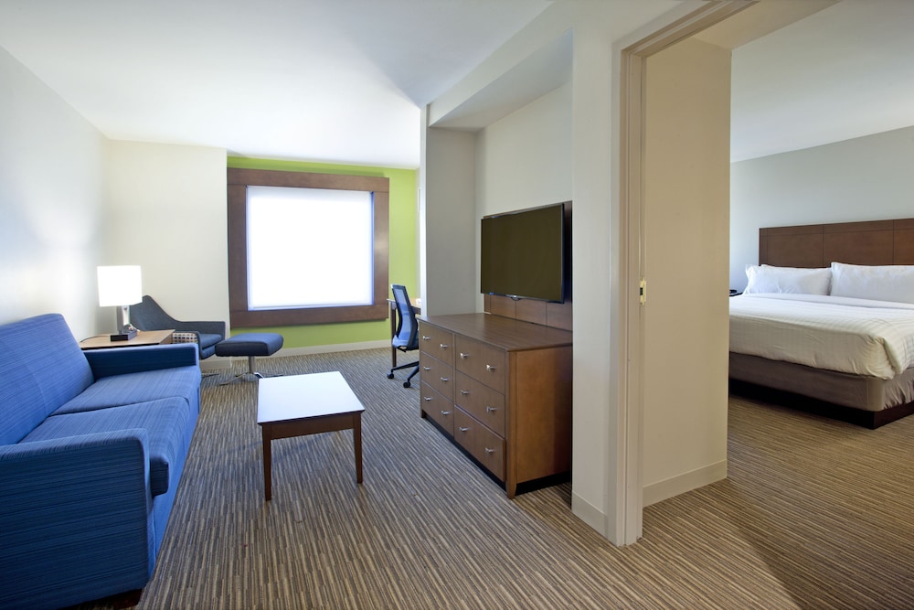 Standard Room, 2 Queen Beds, Accessible (Comm)