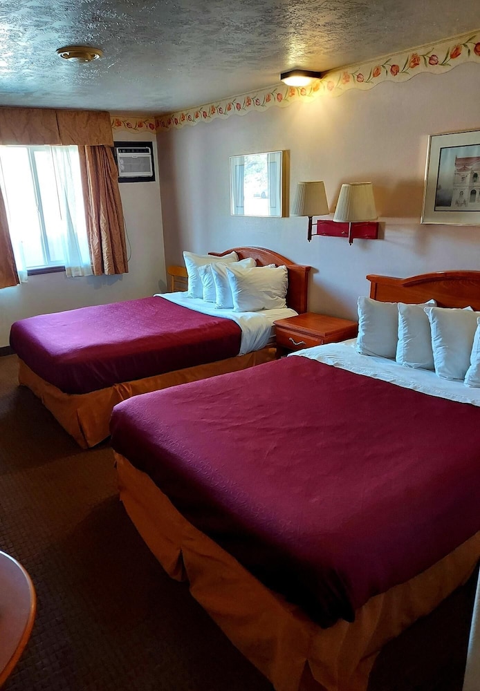 Standard Double Room, 1 Bedroom, Refrigerator & Microwave, Mountain View photo 1