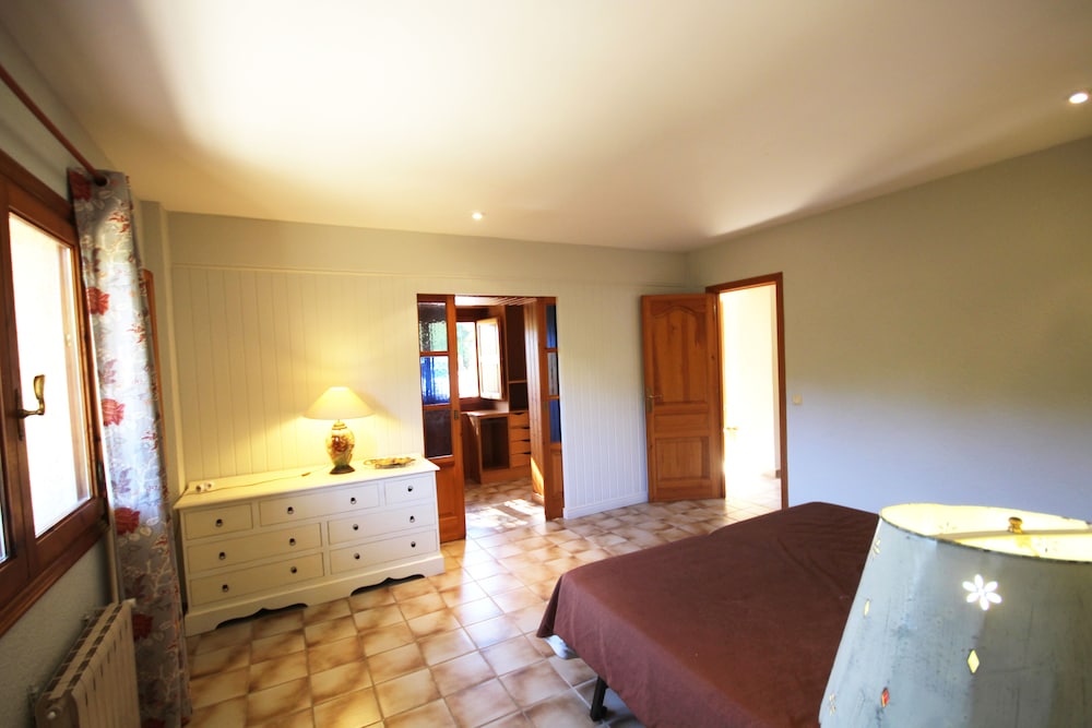 Villa (4 habitaciones)