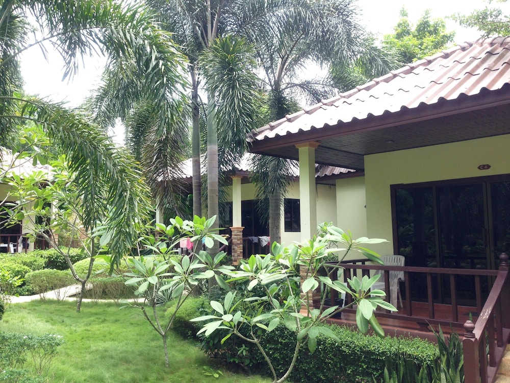 Superior Bungalow photo 3