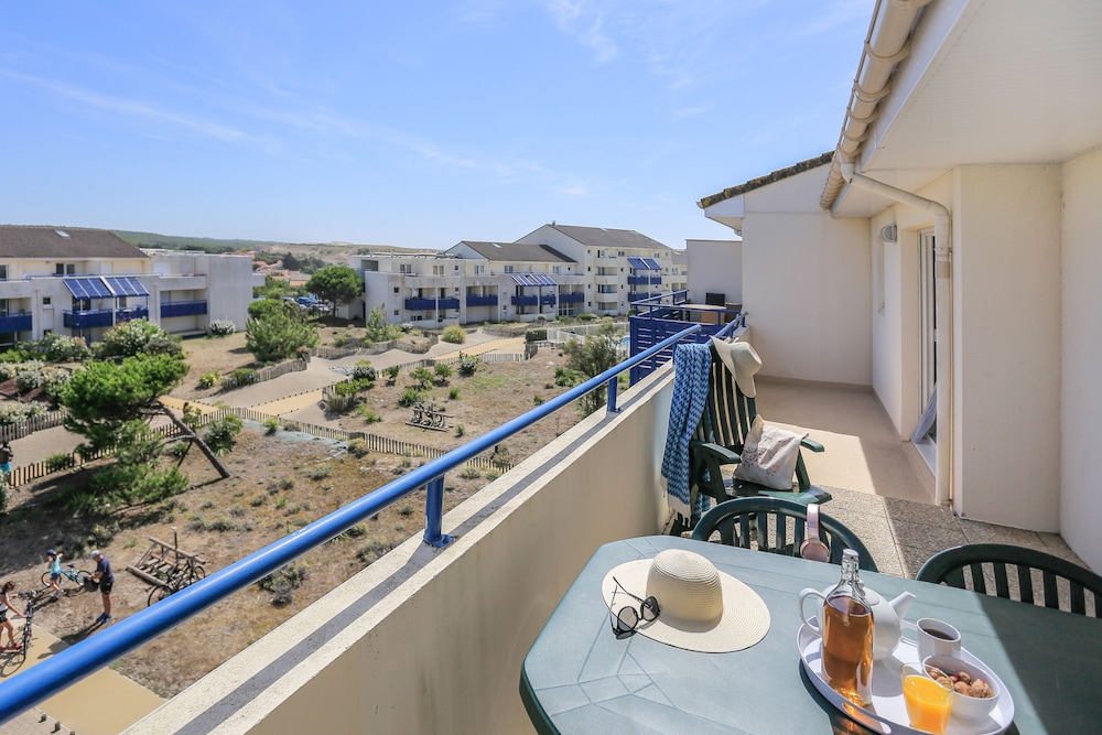 Apartment 6 people - 2 bedrooms - Balcony photo 1