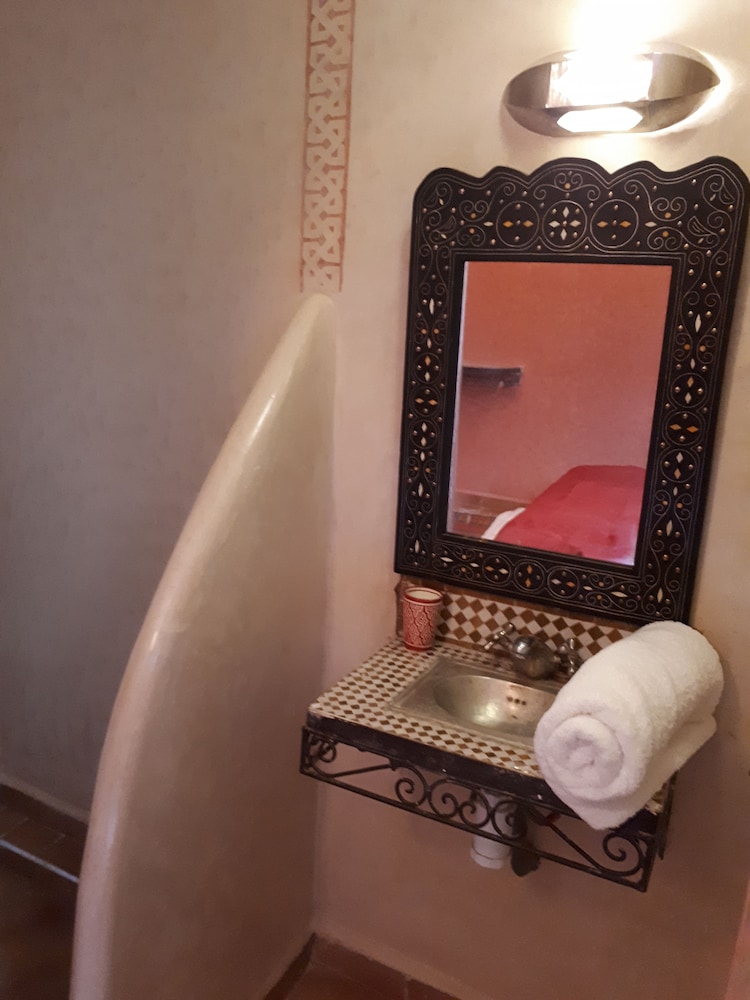 Royal Triple Room, Ensuite, Pool View photo 3