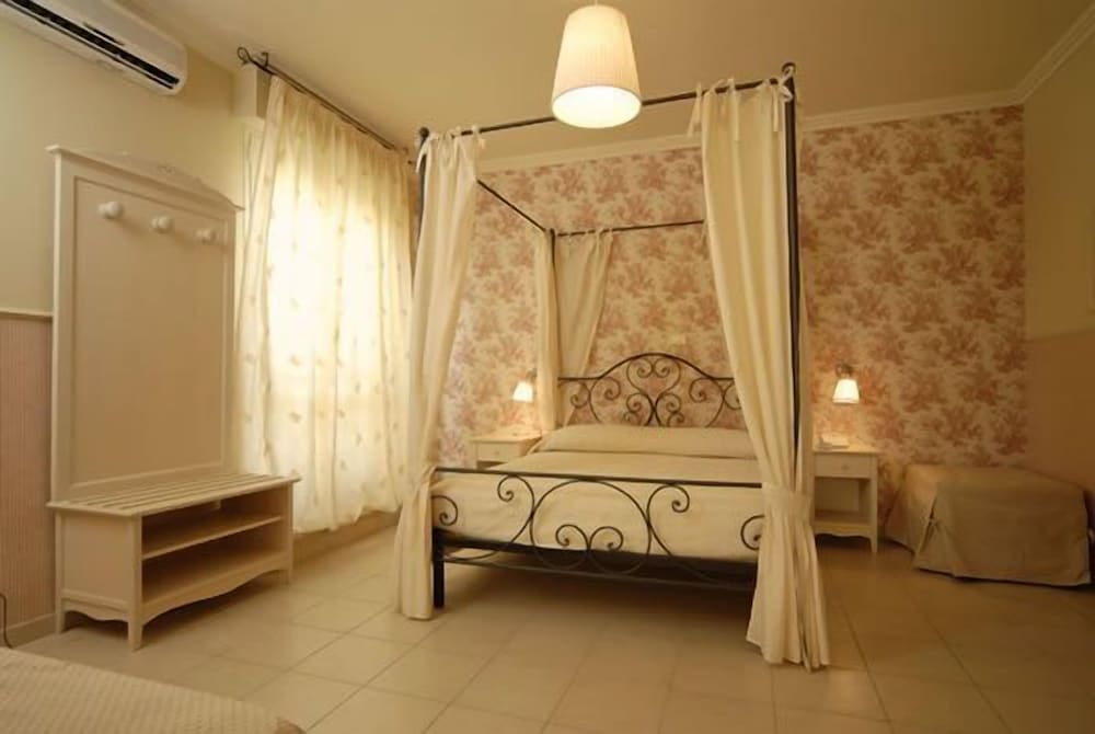 Deluxe Room, Non Smoking, Sea View photo 2