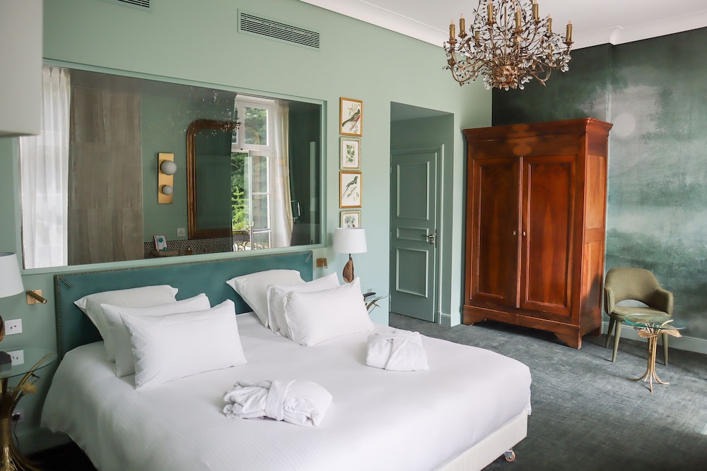 Deluxe Room, 1 Double Bed - Photo 2