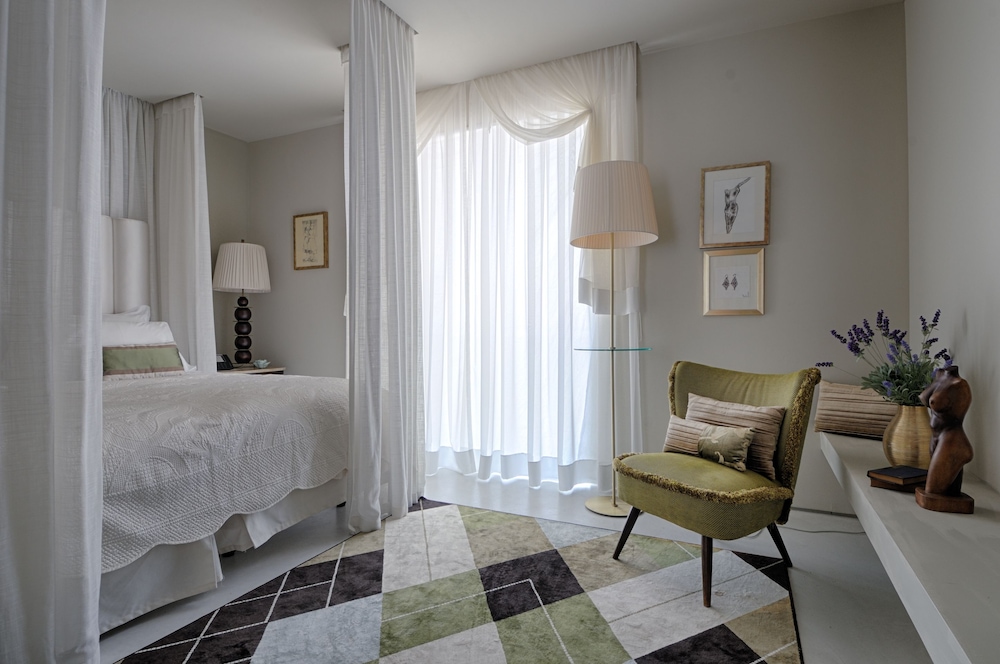 Prestige Single room
