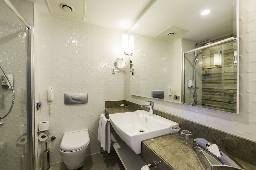 Main Building Suite Room photo 3